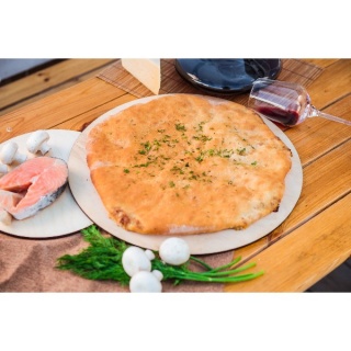 Пирог с рыбой и грибами